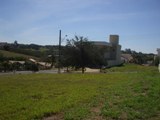 Terreno de Esquina no Melhor Condom�nio da Cidade. 717m2 apenas R$165mil